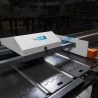 Pusher-System und Messanschlag BLAZE A mit Option pneumatischer Schraubstock