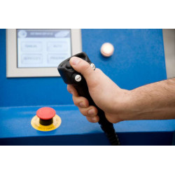 Bedienung über Joy-Stick (Dead-Man-Handle)