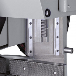 Kopfabstieg auf doppelter Linearführung