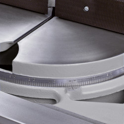 Drehtisch mit gravierter Skala für Winkelverstellung